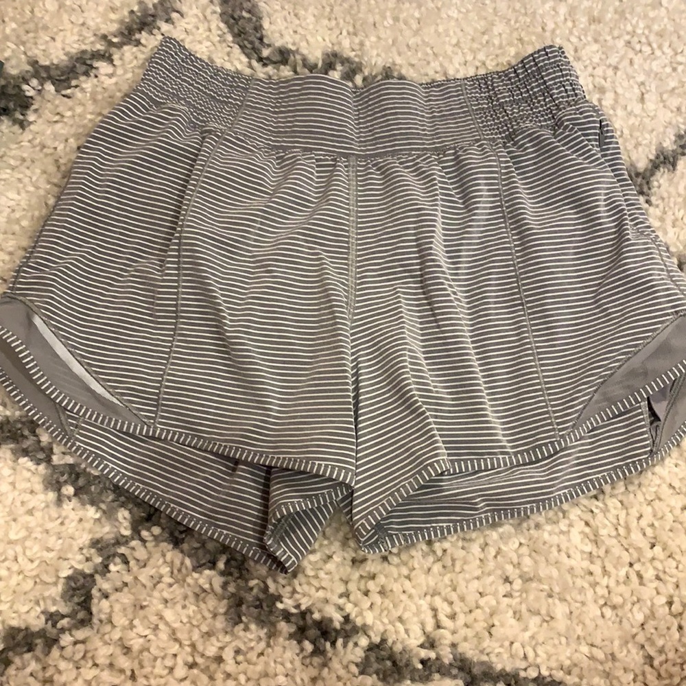 Lululemon High Rise Hotty Hot 4 Stripped Shorts